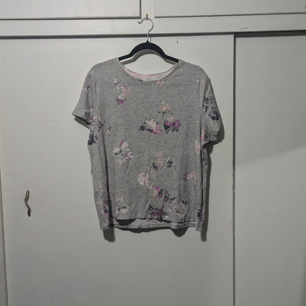 Croft & Barrow 'The Classic Tee' Gray with Pink Floral All-Over Print - Picture 2 of 4